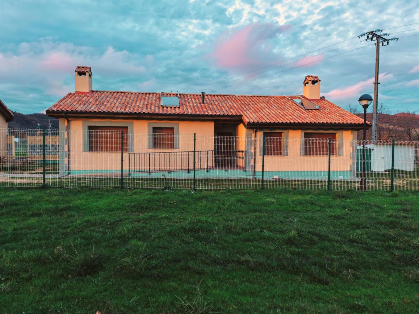 Casas Rurales Cuatro Valles Наредо-де-Фенар Экстерьер фото
